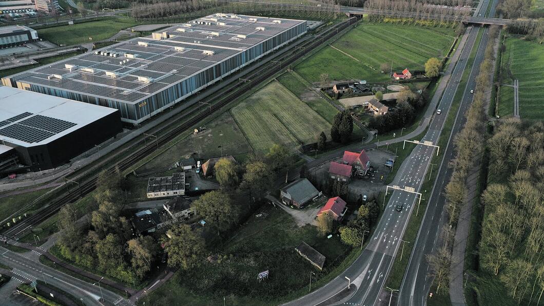 Een luchtfoto van het gebied bij de Teersdijk.