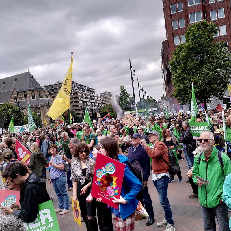 De start van de Klimaatmars 2022 in Rotterdam.